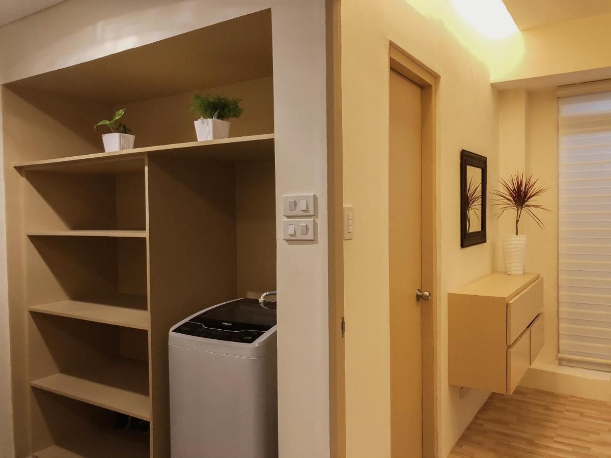 Hotel Ambiance, Spacious 2-Bedroom Condo In Qc Манила Екстериор снимка