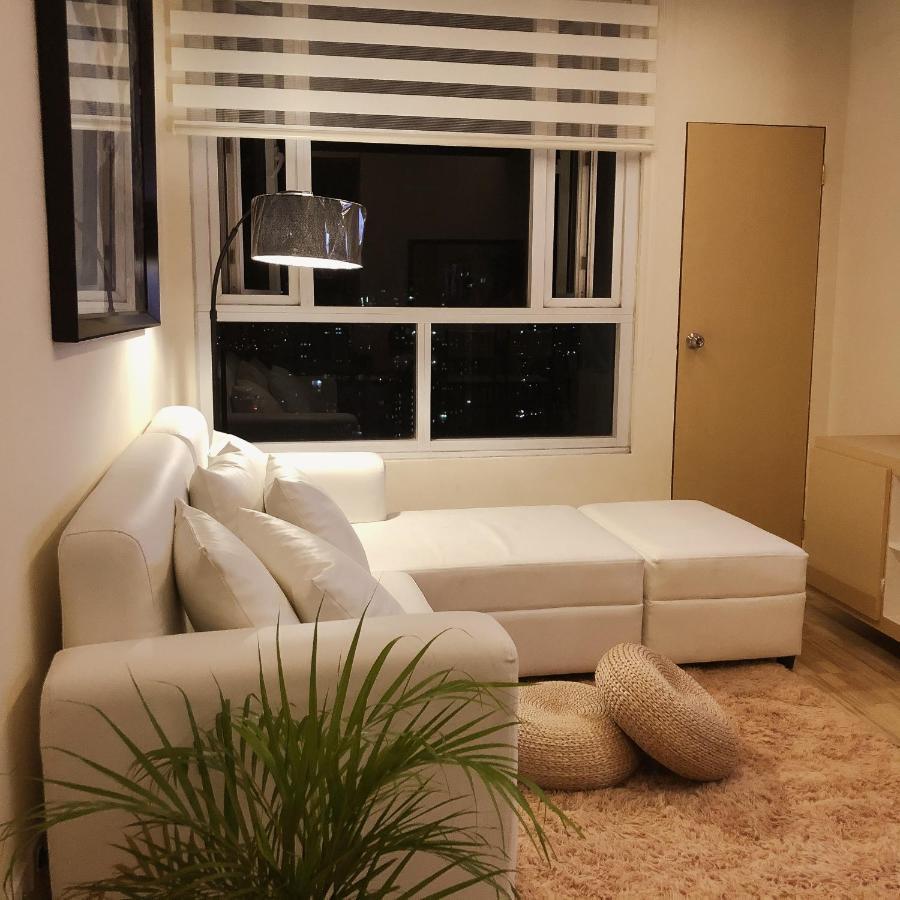 Hotel Ambiance, Spacious 2-Bedroom Condo In Qc Манила Екстериор снимка